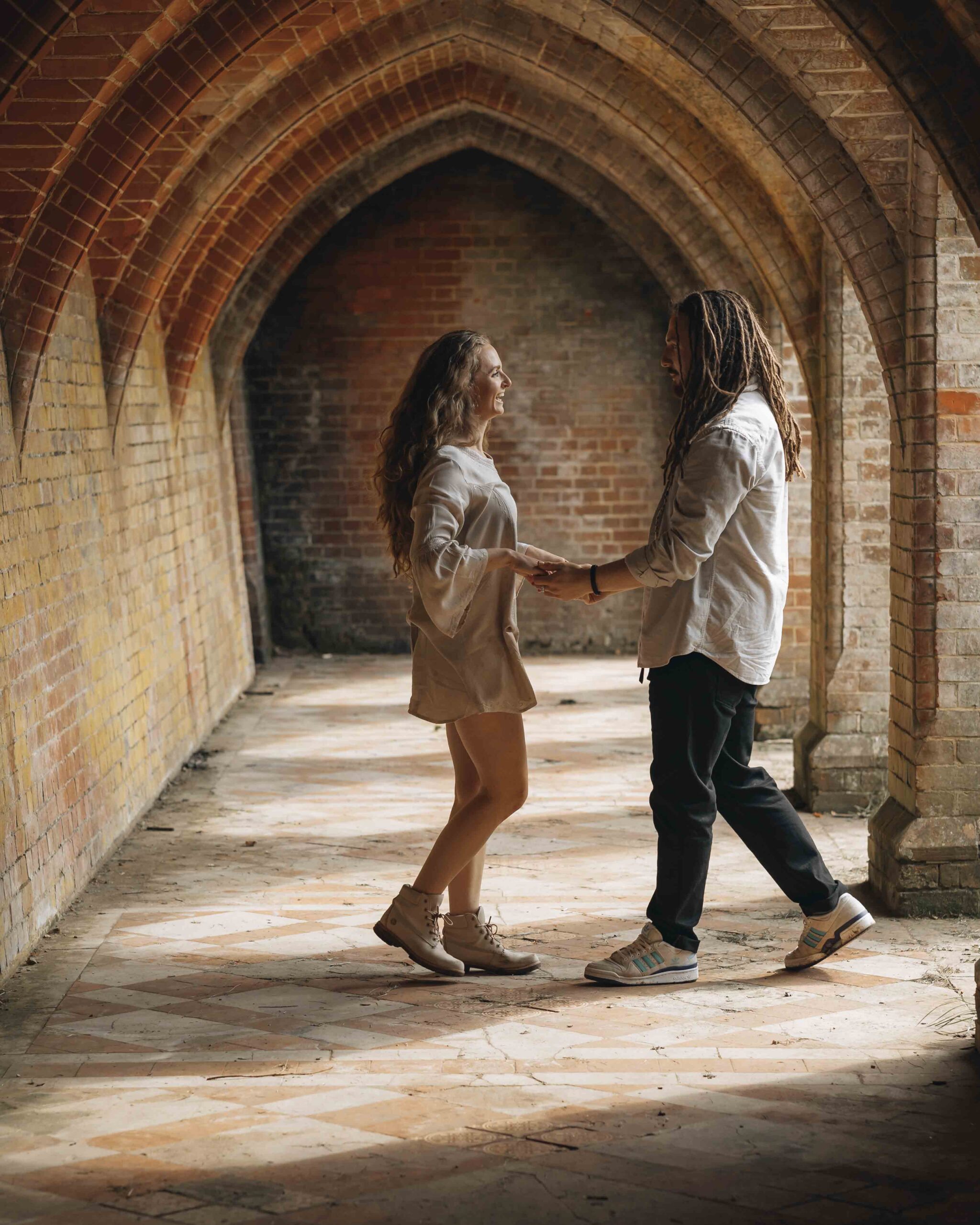 couple dancing in staunton country park